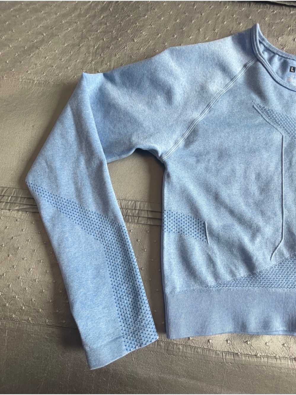 Baby Blue Athletic Workout Seamless Long Sleeve Compression Crop Top size L - Picture 6 of 12